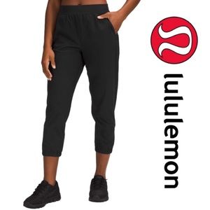 Lululemon Adapted State High-Rise Jogger Crop - Black - Size 12